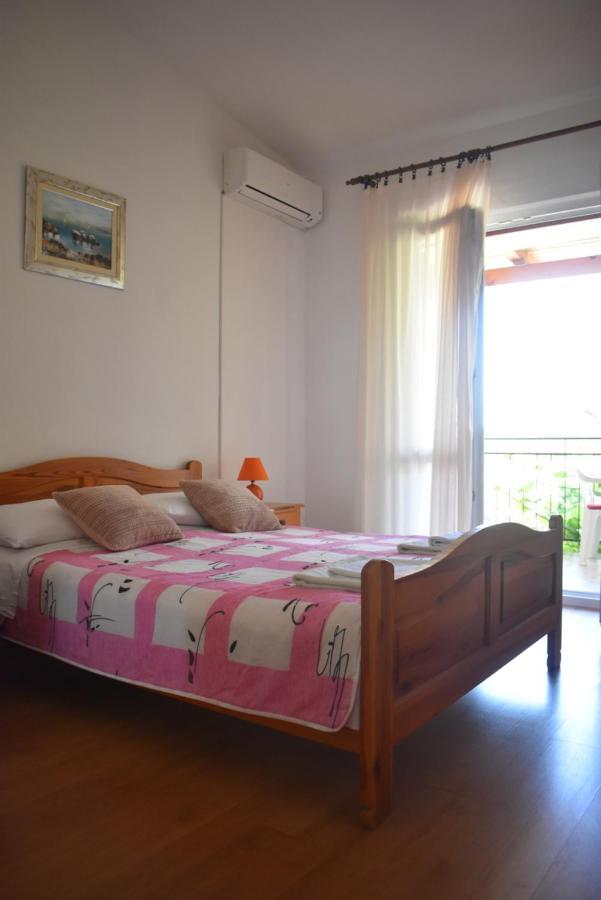 Apartmani Sekana Starigrad Paklenica Luaran gambar