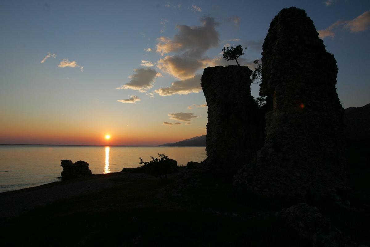 Apartmani Sekana Starigrad Paklenica Luaran gambar